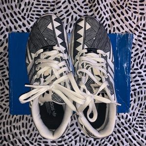 Adidas women’s sneakers
